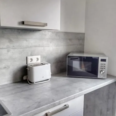 1 Apartment