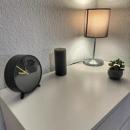 1 Apartment *